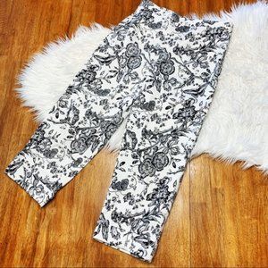 Bill Blass Floral Stretch Capris Pants
